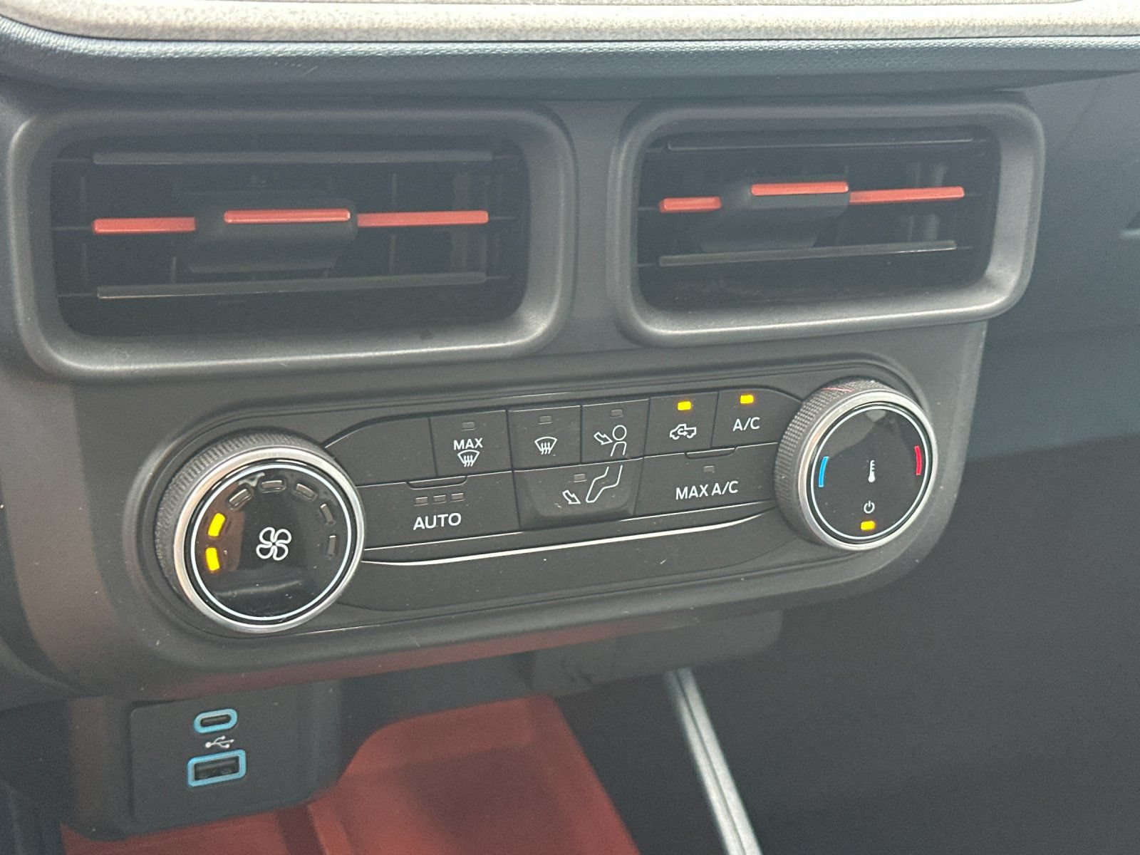 Used 2024 Ford Maverick XLT FWD image 25