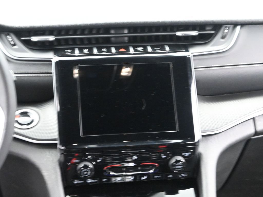 Used 2024 Jeep Grand Cherokee L Laredo AWD/4WD image 28