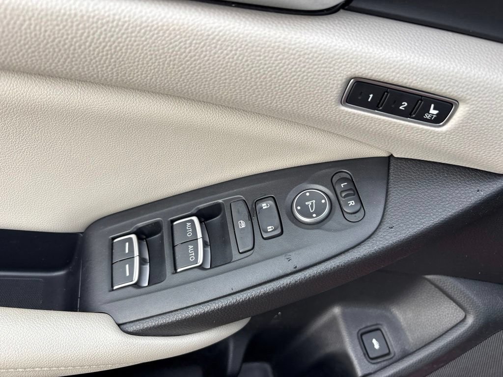 Used 2022 Honda Accord EX-L image 16