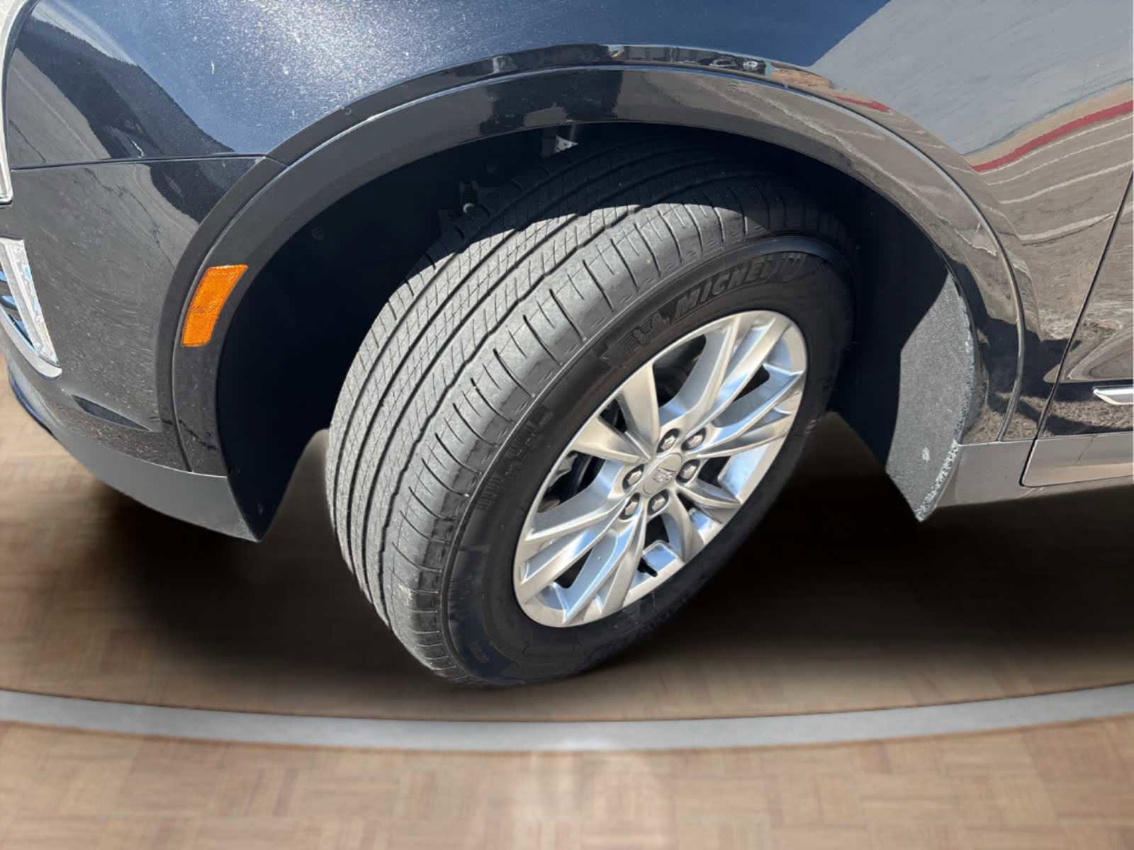 Used 2025 Cadillac XT5 Luxury w/ LPO, Premium Carpet Package image 32