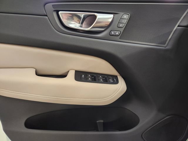 New 2026 Volvo XC60 B5 Plus w/ Protection Package Premier image 23