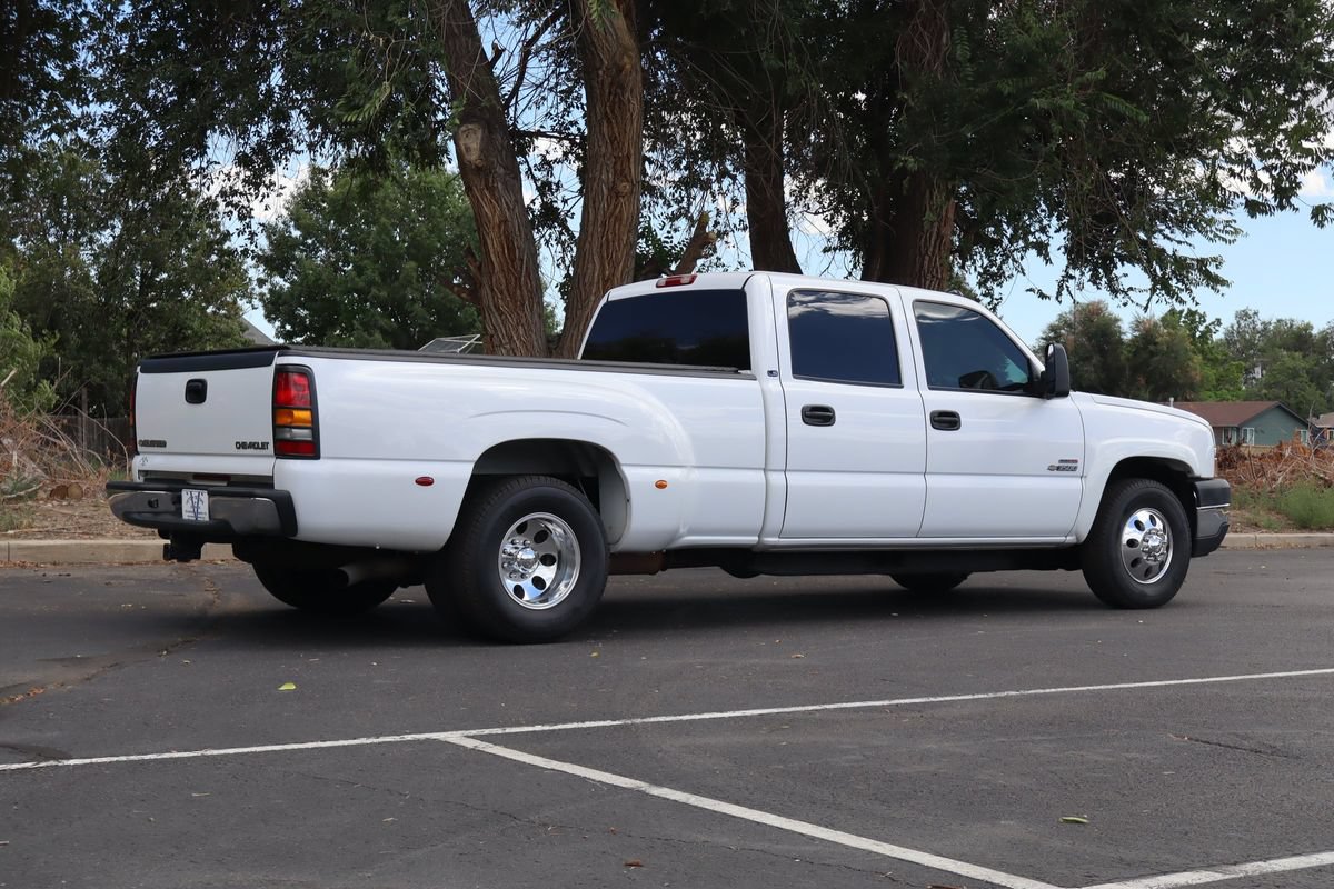 Used 2004 Chevrolet Silverado 3500 LS w/ Heavy-Duty Power Package RWD image 5