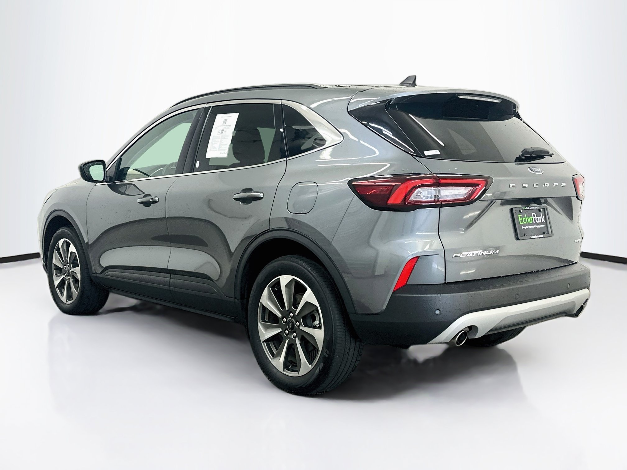 Used 2025 Ford Escape Platinum AWD/4WD image 5