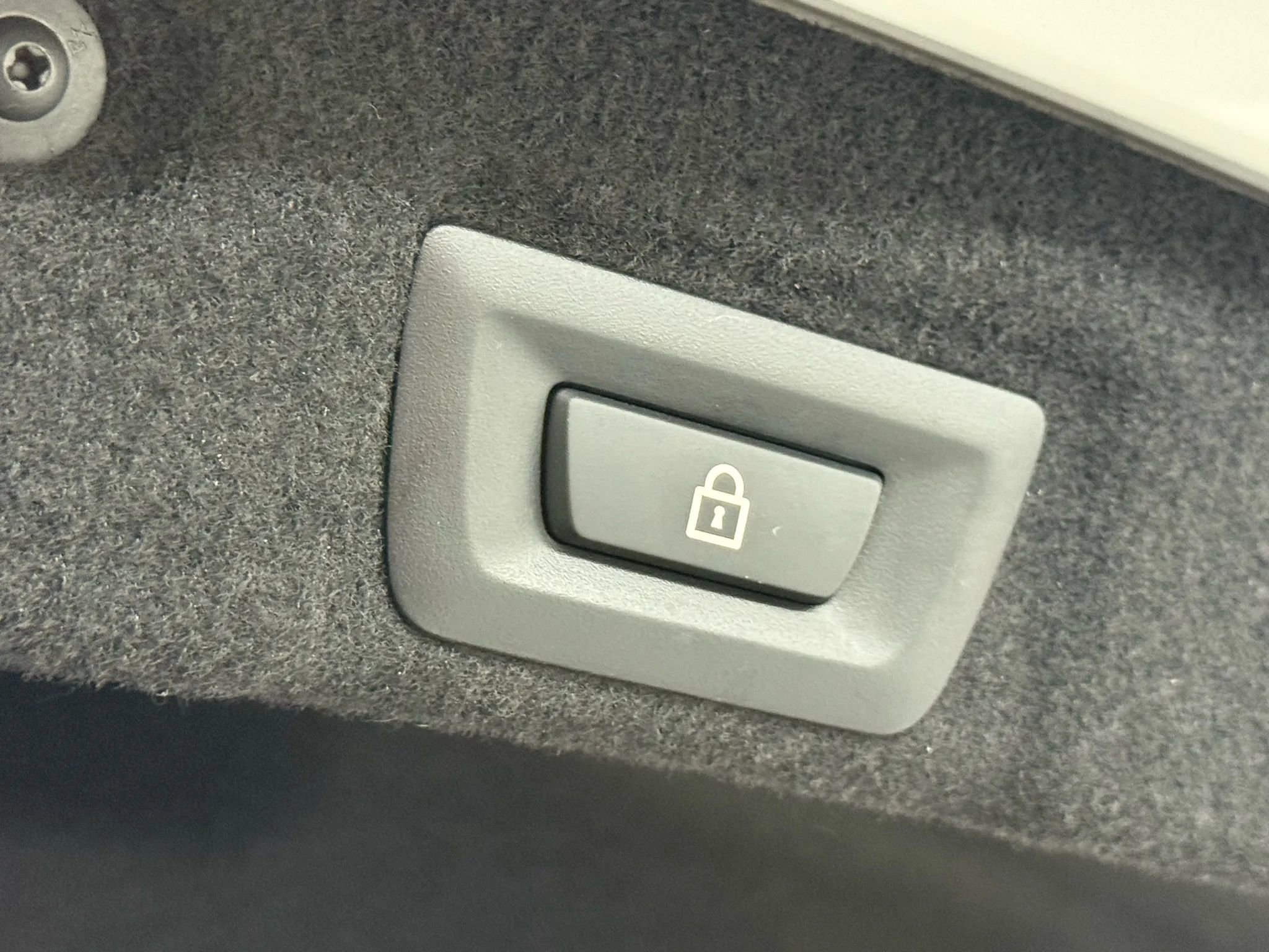 Used 2019 BMW M6 Gran Coupe image 40