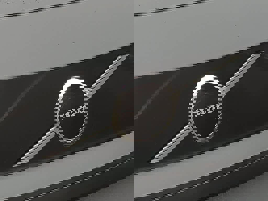 Used 2025 Volvo EX30 Plus w/ Protection Package Premier image 11