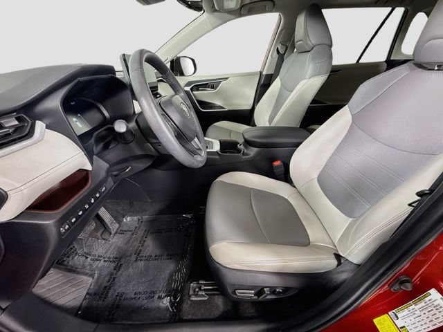 Certified 2025 Toyota RAV4 Limited w/ Advanced Technology Package FWD image 22