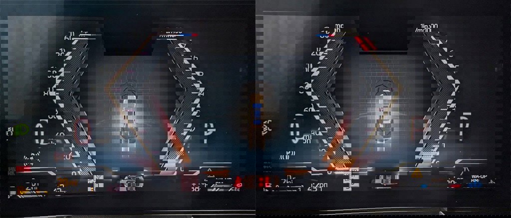 New 2025 BMW 740i xDrive w/ Premium Package image 13