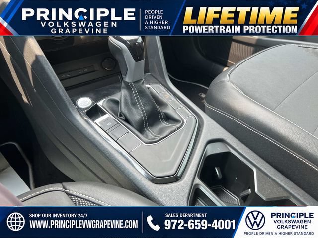 Used 2023 Volkswagen Taos SE w/ Panoramic Sunroof Package FWD image 21