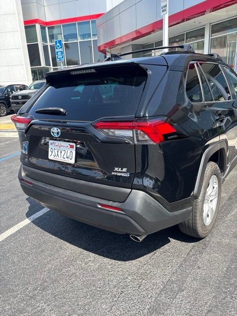 Used 2019 Toyota RAV4 XLE w/ Carpet Mat Package AWD/4WD image 5