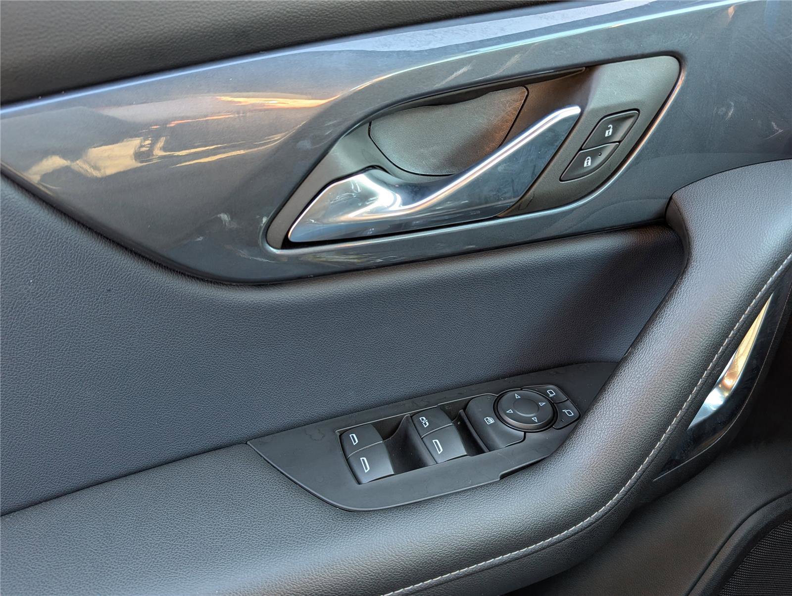 Used 2024 Chevrolet Blazer RS w/ Driver Confidence II Package image 19