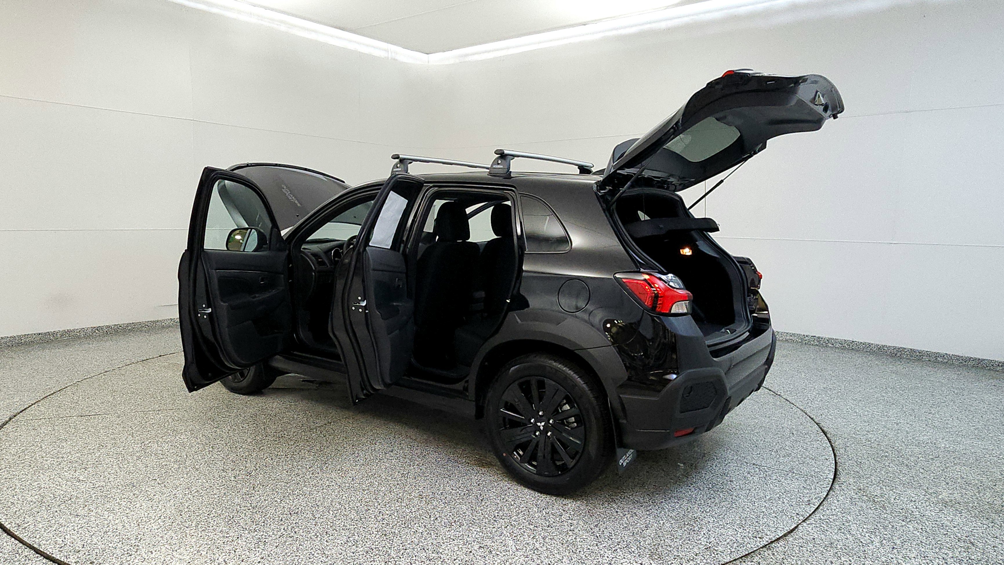 Used 2025 Mitsubishi Outlander Sport ES AWD/4WD image 11