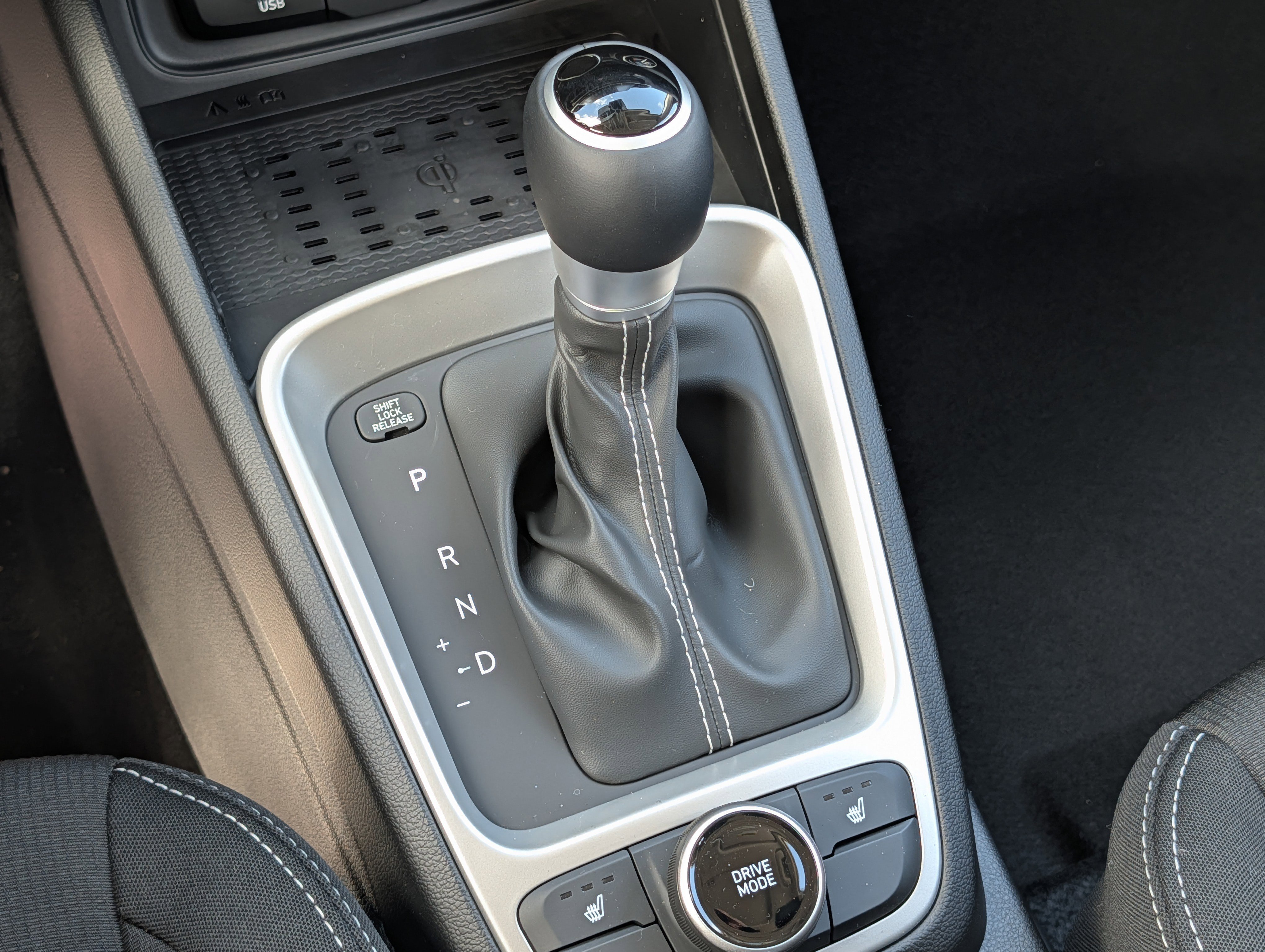 New 2026 Hyundai Venue SEL FWD image 13