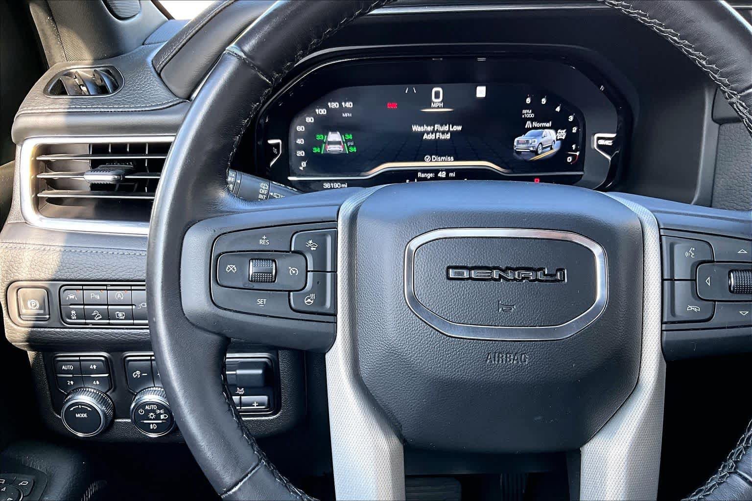 Used 2022 GMC Yukon Denali w/ Max Trailering Package AWD/4WD image 24