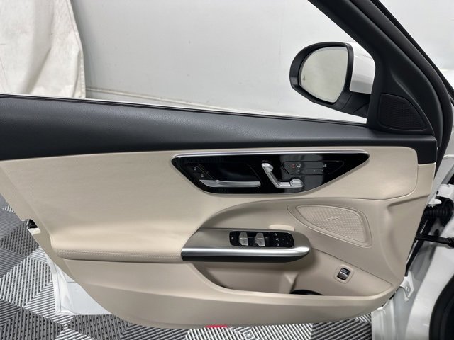 Used 2025 Mercedes-Benz C 300 4MATIC Sedan image 15