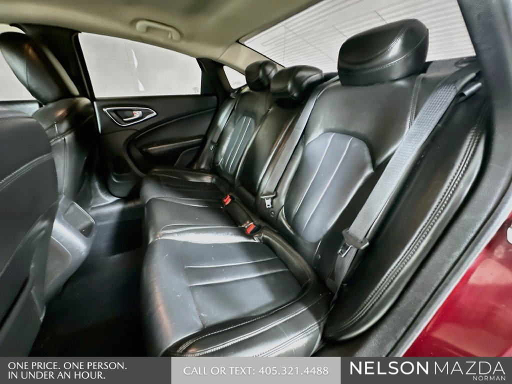 Used 2017 Chrysler 200 Limited Platinum FWD image 22