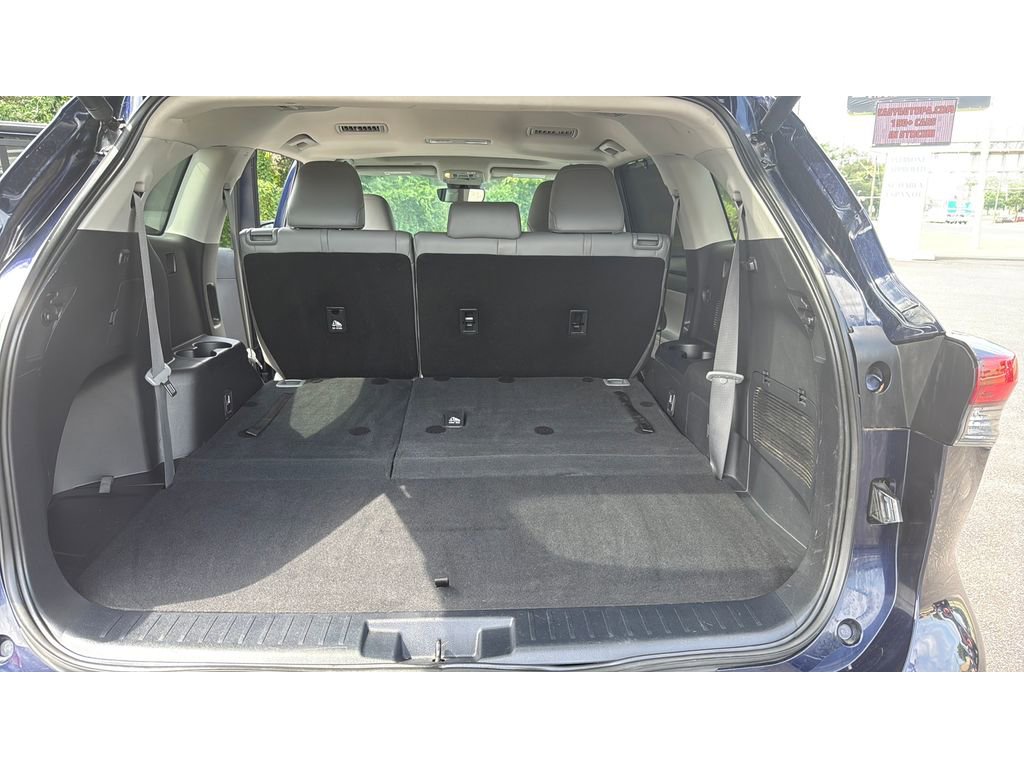 Used 2020 Toyota Highlander XLE image 34