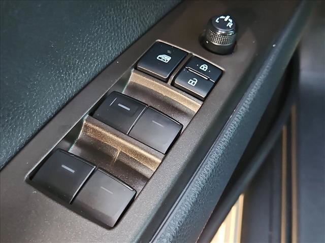 Certified 2022 Toyota Camry SE w/ Carpet Mat Package (TMS) FWD image 11