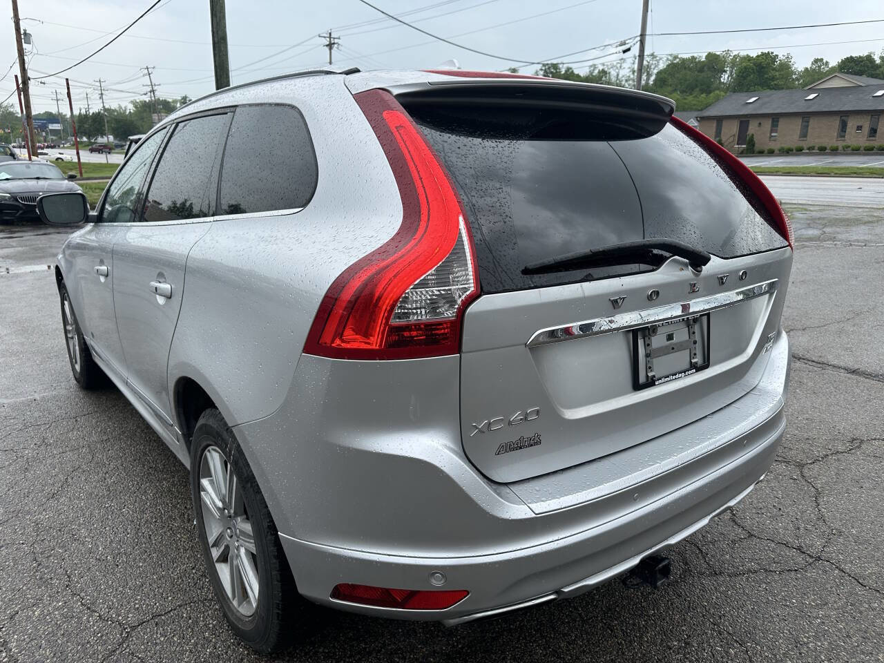 Used 2017 Volvo XC60 T5 Inscription w/ Preferred Option Package image 10