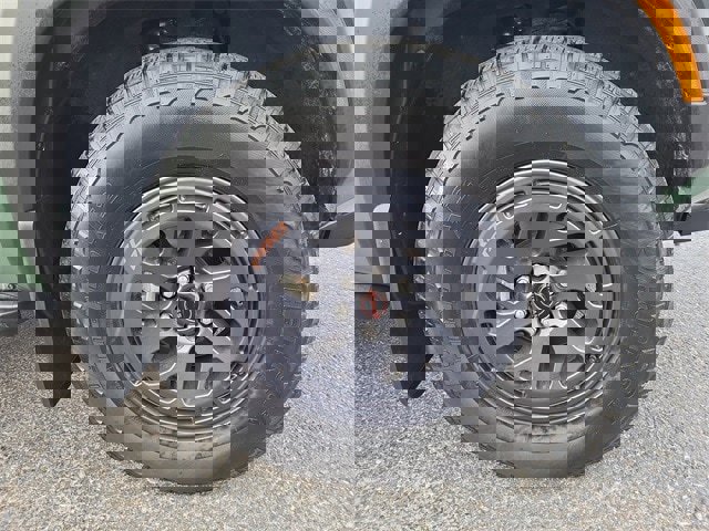 Certified 2025 Nissan Frontier PRO-4X image 16