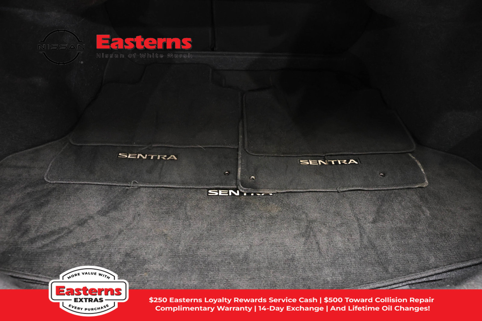 Used 2023 Nissan Sentra SR w/ Midnight Edition Package FWD image 9