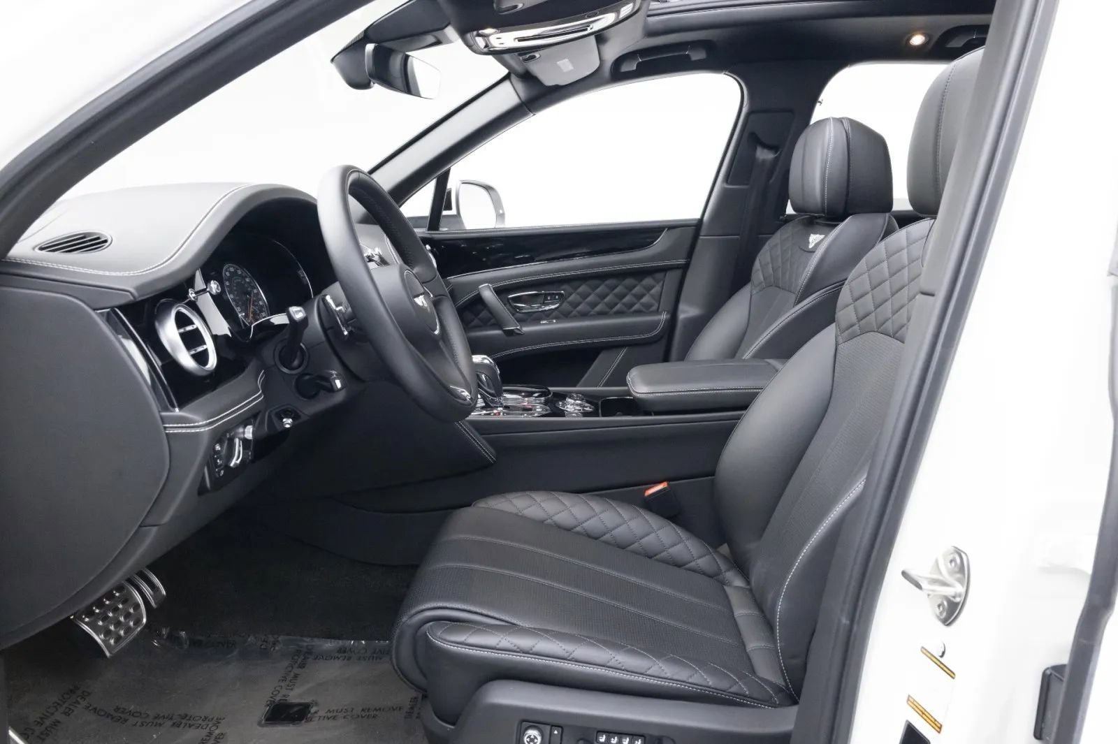 Used 2017 Bentley Bentayga AWD/4WD image 22