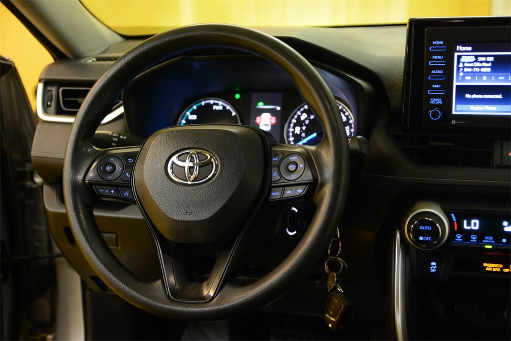 Used 2022 Toyota RAV4 LE image 14
