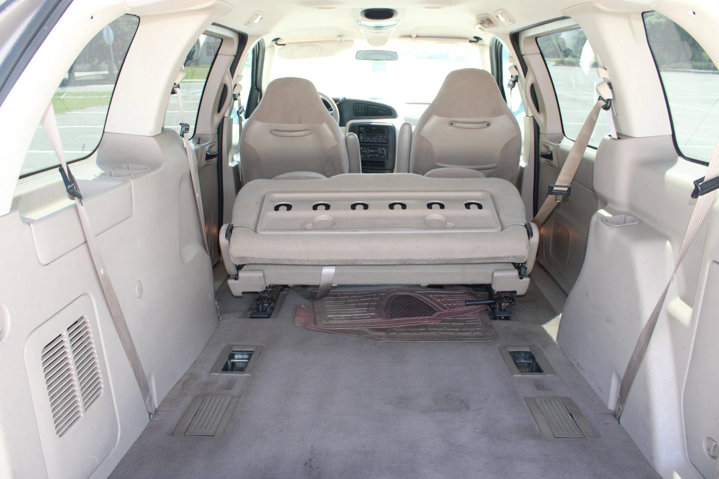 Used 2003 Ford Windstar LX FWD image 27