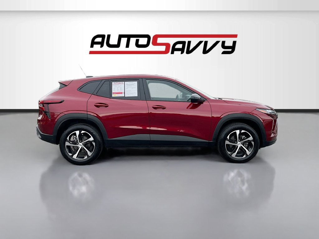 Used 2025 Chevrolet Trax RS w/ Driver Confidence Package FWD image 8