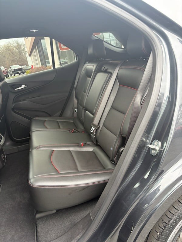 Used 2023 Chevrolet Equinox RS w/ RS Leather Package AWD/4WD image 16