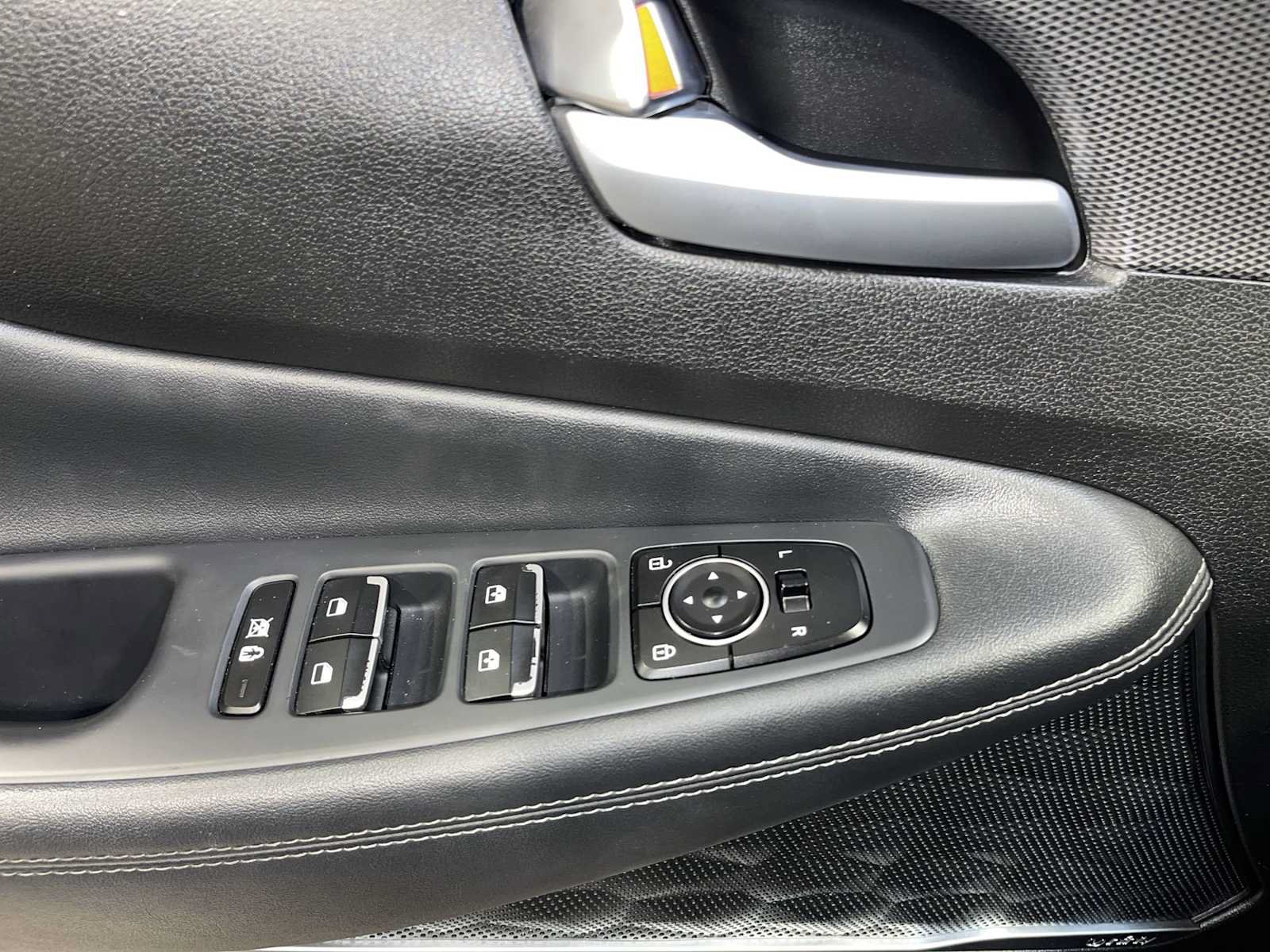 Used 2019 Hyundai Santa Fe Limited AWD/4WD image 23