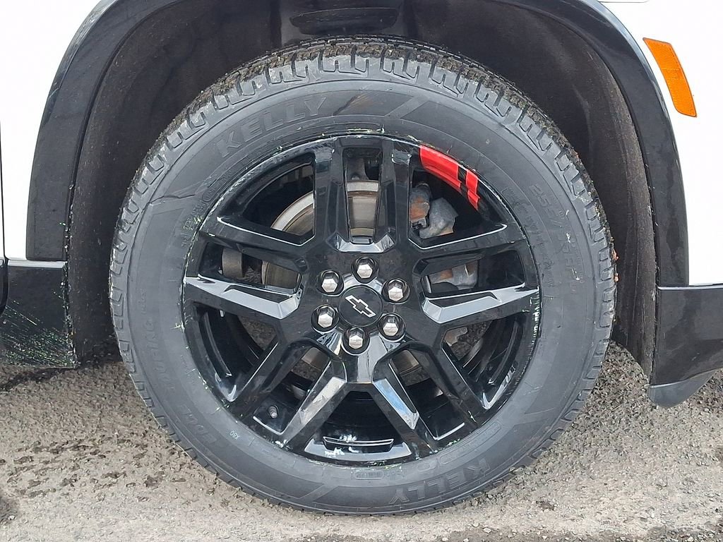 Used 2024 Chevrolet Traverse Premier w/ Redline Edition image 34