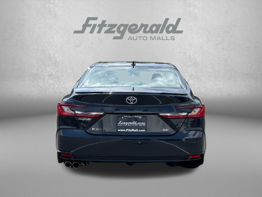 Used 2025 Toyota Camry SE FWD image 7