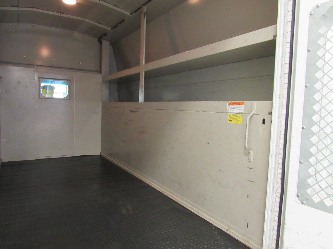 Used 2015 Ford E-350 and Econoline 350 Super Duty image 13