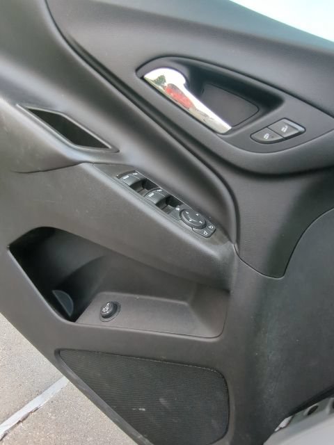 Used 2020 Chevrolet Equinox LT FWD image 15