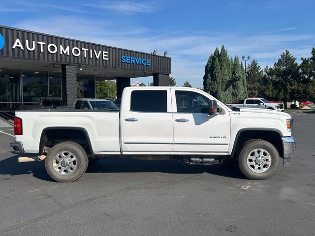 Used 2019 GMC Sierra 2500 SLT w/ Duramax Plus Package AWD/4WD image 2