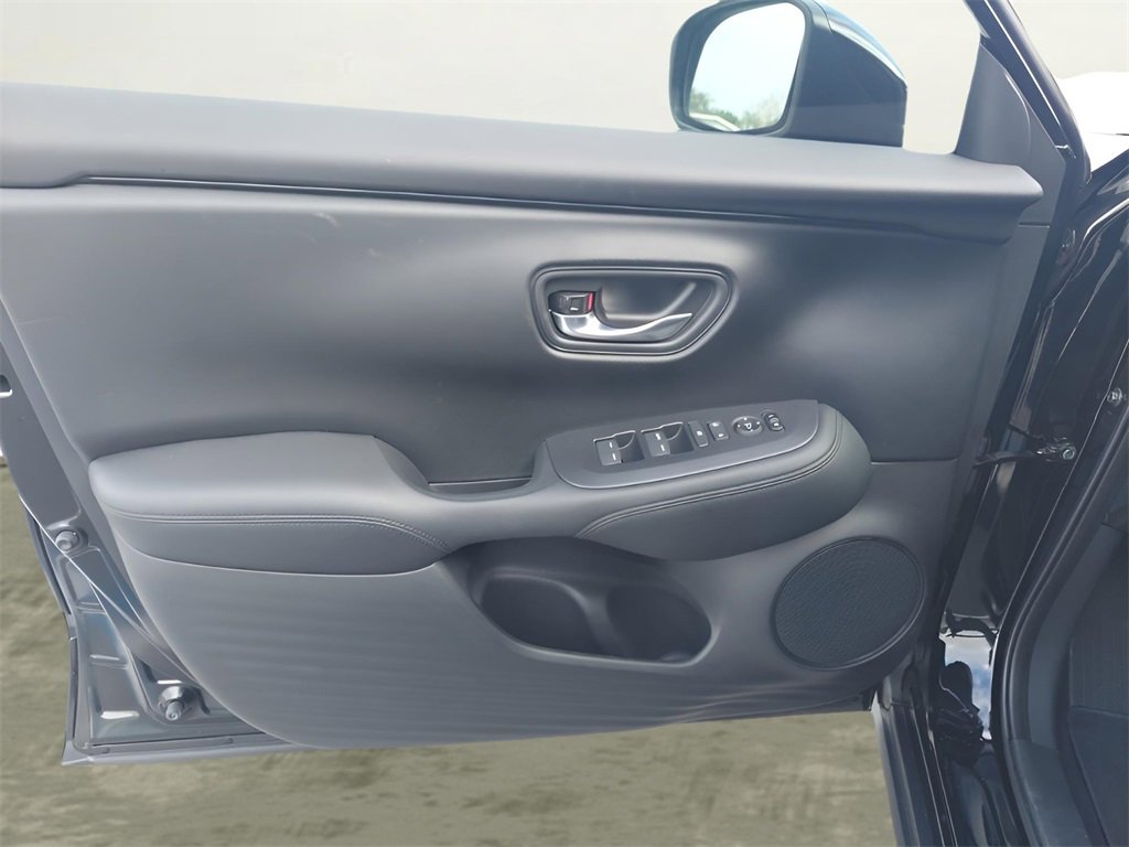 Certified 2025 Honda HR-V LX image 22