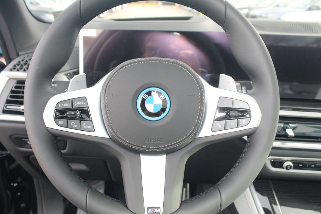 New 2026 BMW X5 xDrive50e w/ M Sport Package image 15