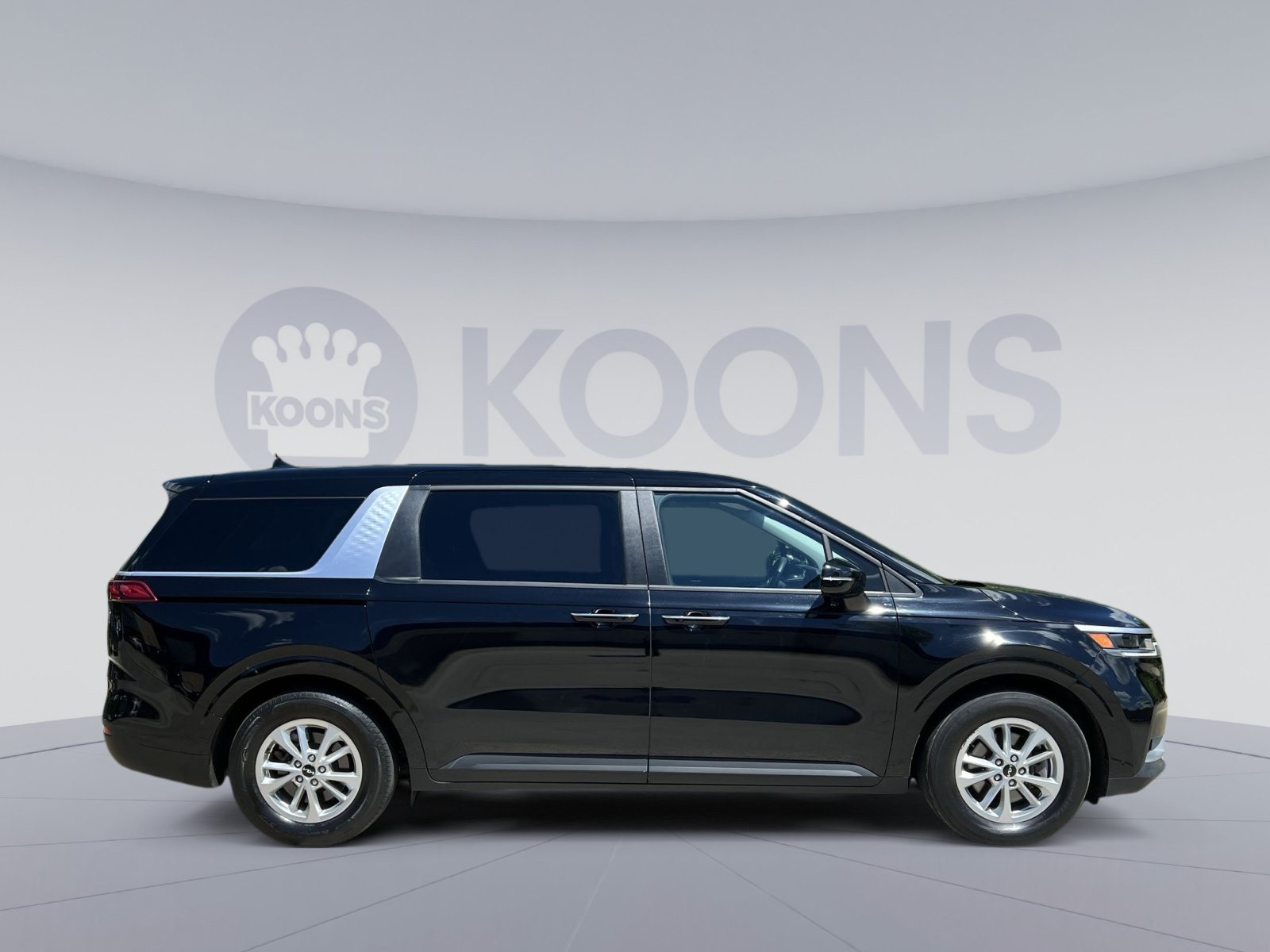 Used 2024 Kia Carnival LX FWD image 17