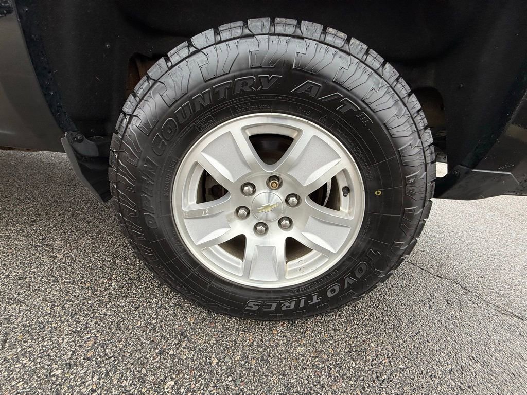 Used 2018 Chevrolet Silverado 1500 LT w/ All Star Edition image 33