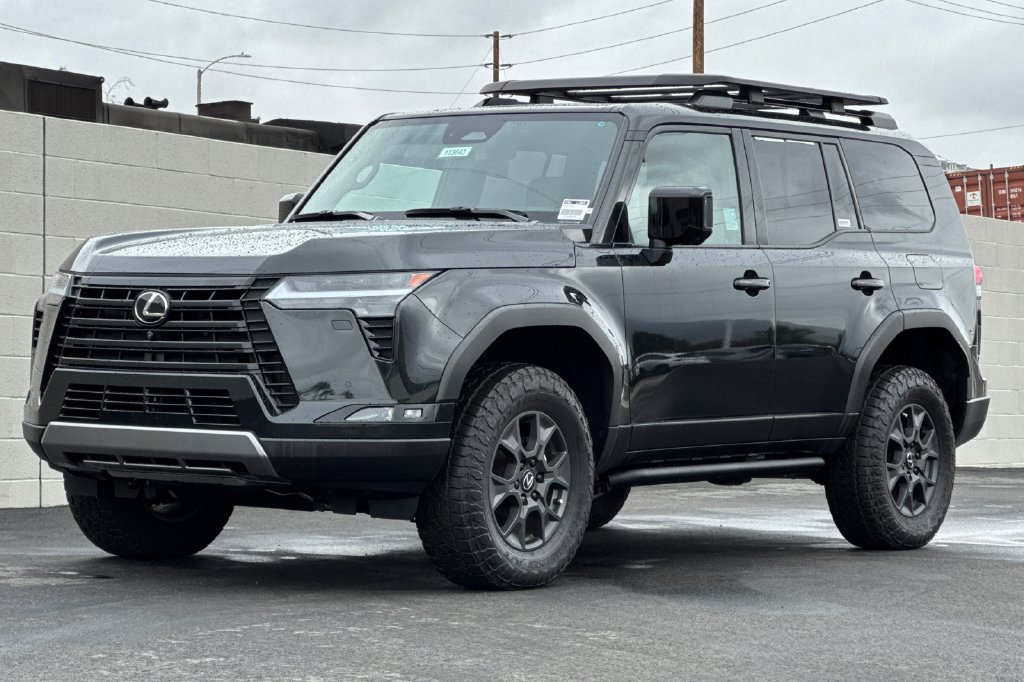 Used 2025 Lexus GX 550 w/ Accessory Package (32) AWD/4WD image 12