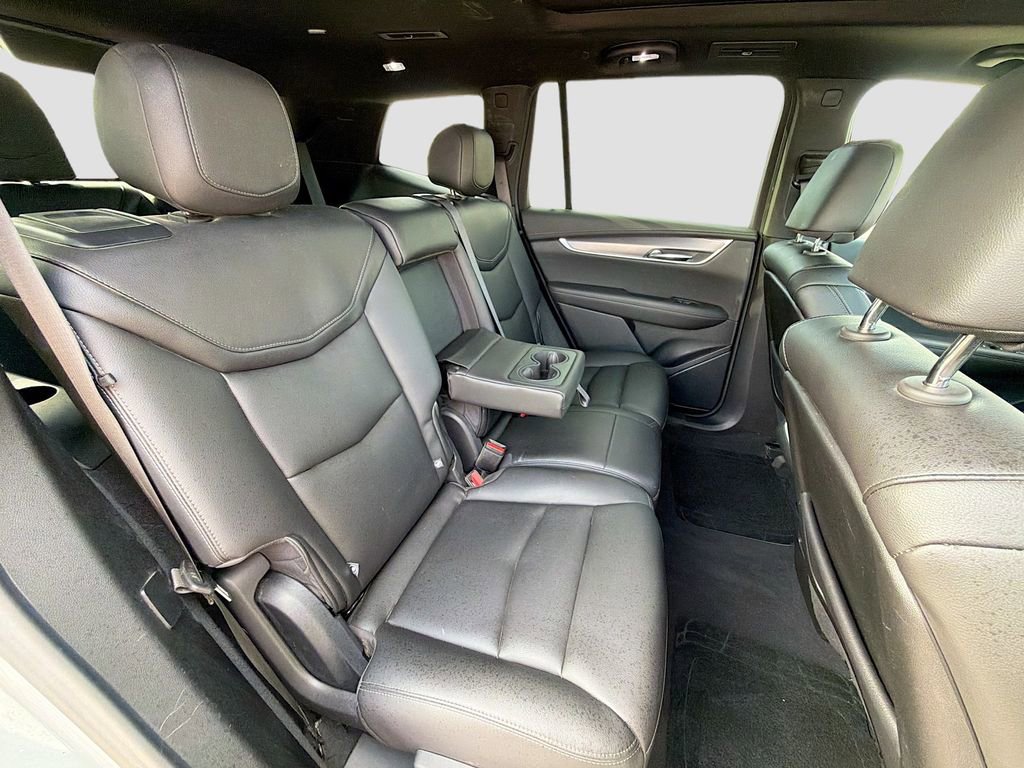 Used 2024 Cadillac XT6 Luxury image 29
