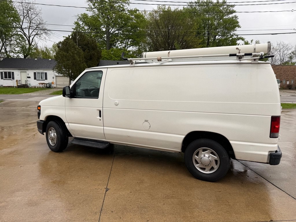 Used 2010 Ford E-250 and Econoline 250 RWD image 5