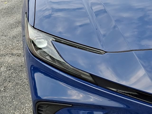 Used 2025 Toyota Camry SE FWD image 9