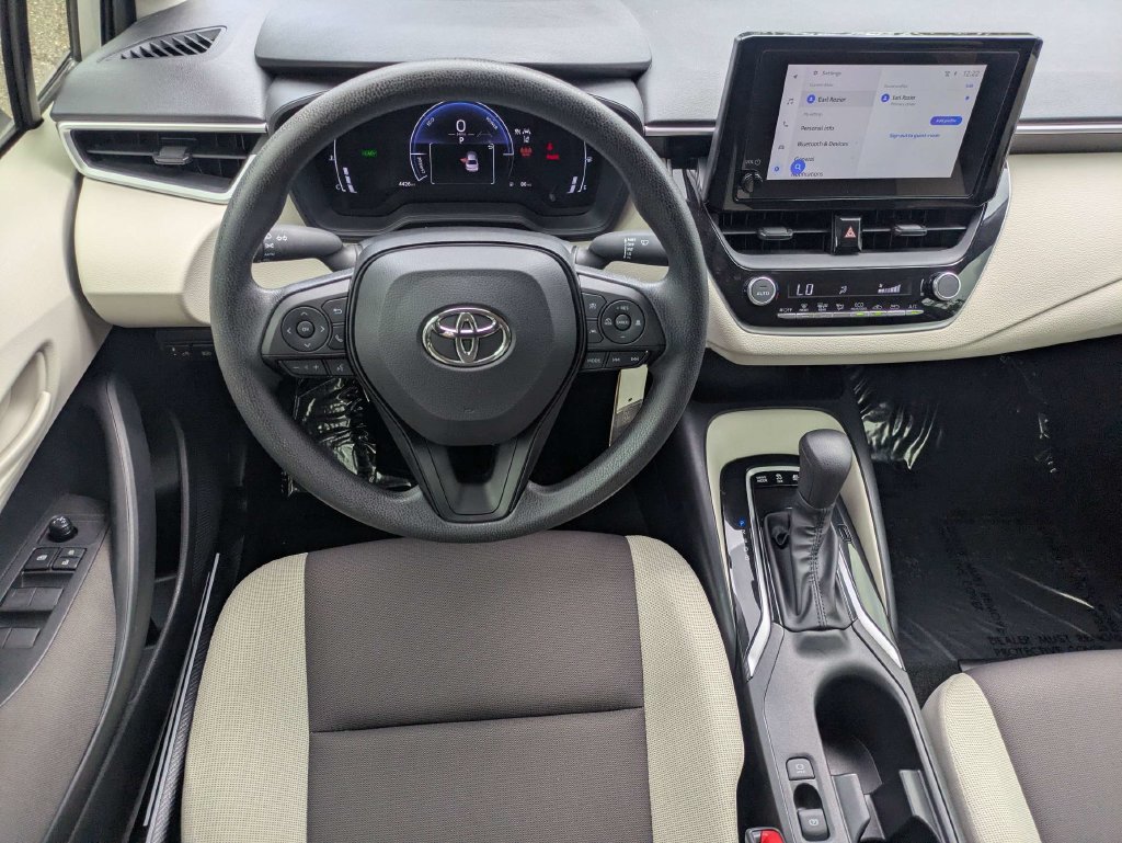 Used 2026 Toyota Corolla LE FWD image 12