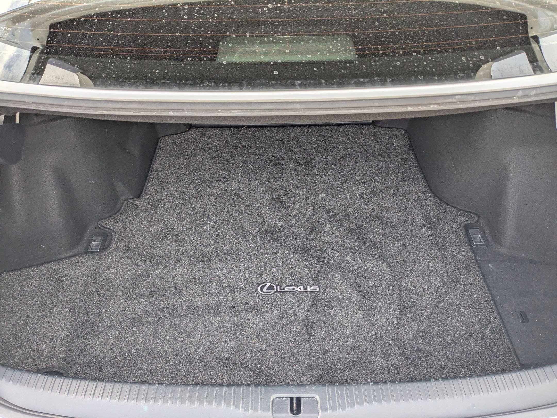 Used 2017 Lexus IS 200t w/ Navigation System Package RWD image 31