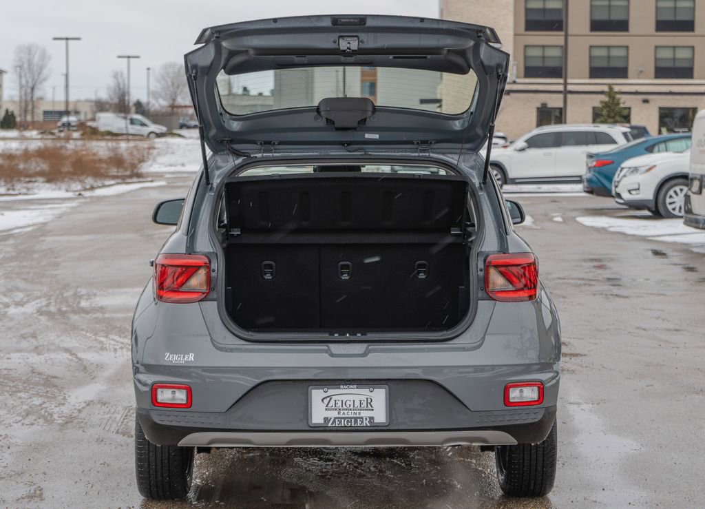 Certified 2023 Hyundai Venue SEL image 10