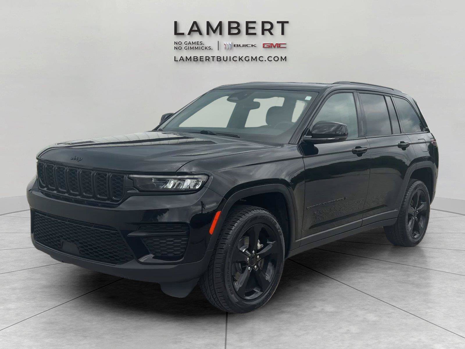 Used 2023 Jeep Grand Cherokee Altitude AWD/4WD image 1