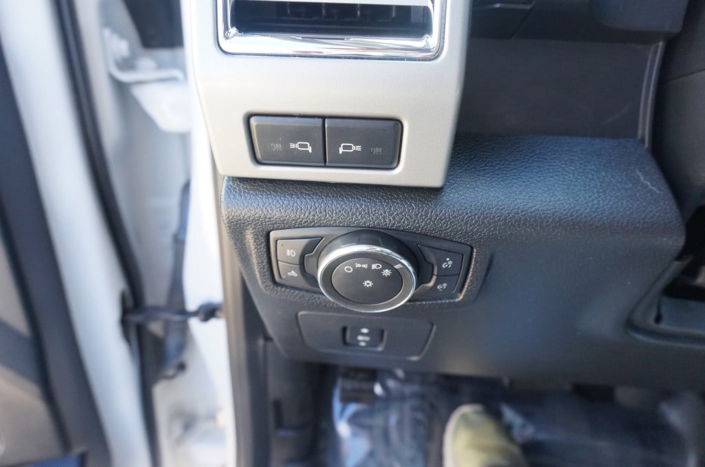 Used 2016 Ford F150 Lariat AWD/4WD image 15
