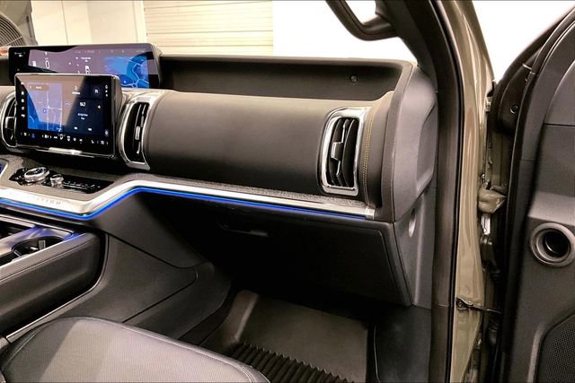 Used 2025 Ford Expedition Tremor AWD/4WD image 18