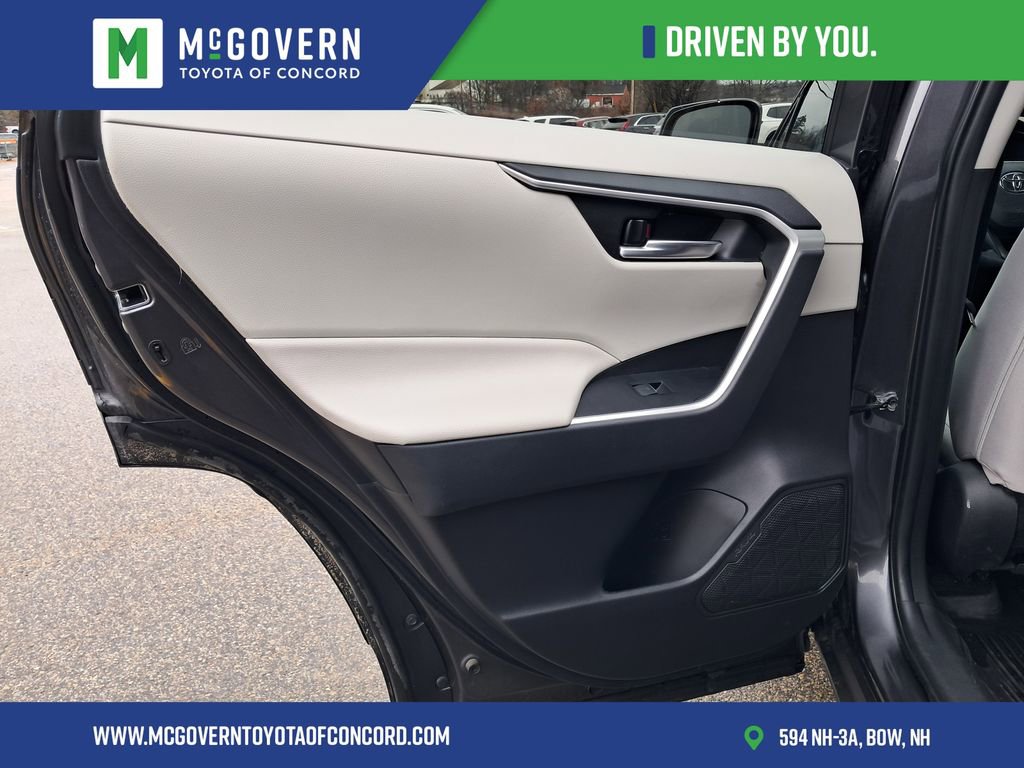 Used 2024 Toyota RAV4 XLE AWD/4WD image 19
